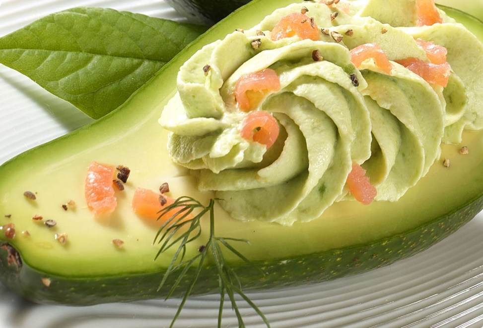 Gefüllte Avocado mit Lachs