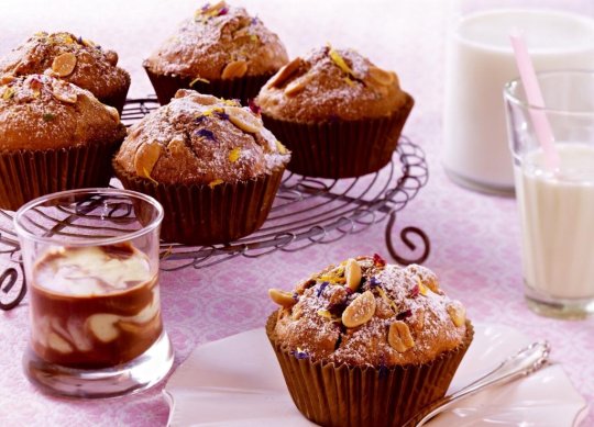 Erdnuss-Bananen-Muffins mit Schoko-Vanille-Dip | Beauty.at