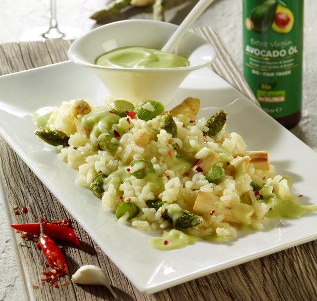 Spargel-Risotto mit Avocadocreme | Beauty.at