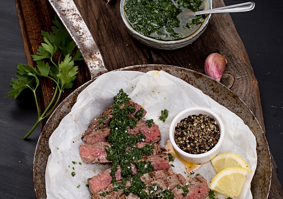 Steak mit scharfer Salsa Verde