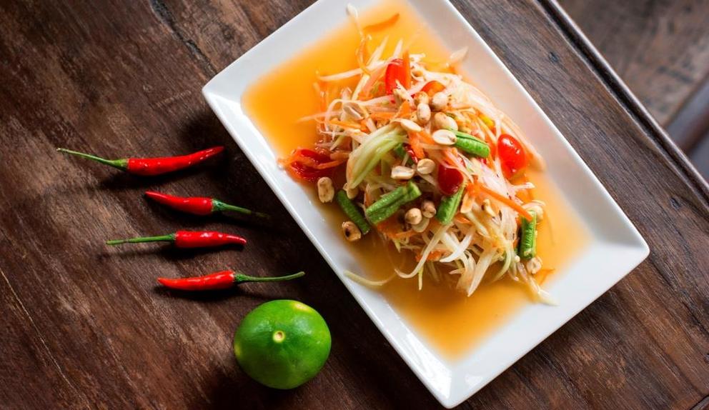 Som Tum - Spicy Green Papaya Salad