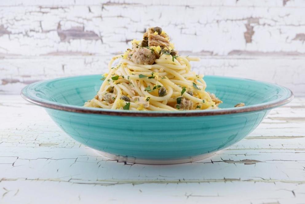 Thunfisch-Pasta mit Zitrone und Kapern