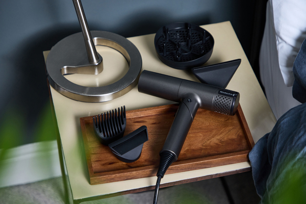 One Dry &amp; Style Digital Haartrockner für das Salon Blowout zu Hause