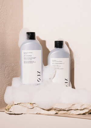 Mit Zeolith, Aktivkohle und natürlichen Inhaltstoffen reinigt Zeo Haircare gründlich