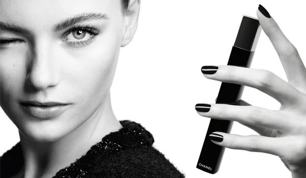 Die Geschichte von Chanel Allure, eines Klicks, unnachahmlich, chic und der ultimative Sound des Besonderen. Die Geschichte von Chanel Allure, eines Klicks, unnachahmlich, chic und der ultimative Sound des Besonderen.