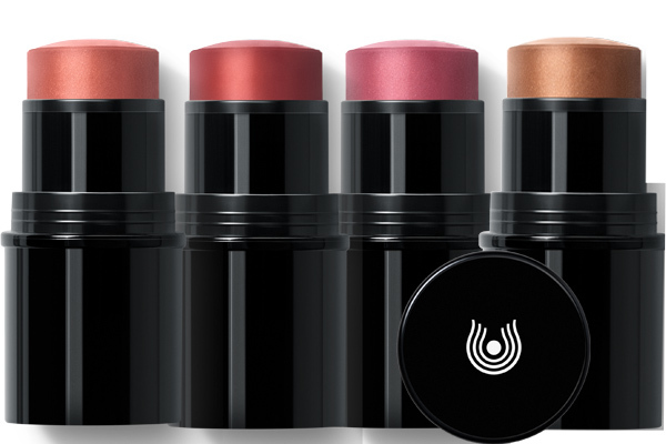 Lip to Cheek Blush Stick gibt es in vier Farben