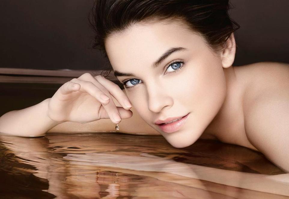 Nude Magique Eau de Teint von L'Oreal Paris Nude Magique Eau de Teint von L'Oreal Paris