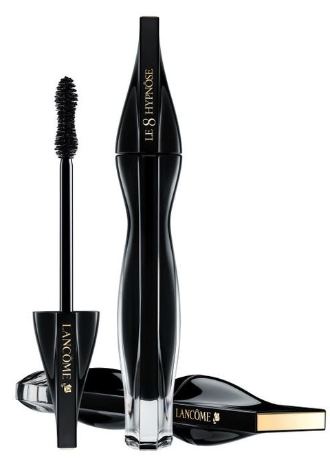 Le 8 Hypnôse erobert neues Terrain im Mascara-Design und präsentiert sich in der Form einer 8. Le 8 Hypnôse erobert neues Terrain im Mascara-Design und präsentiert sich in der Form einer 8. 