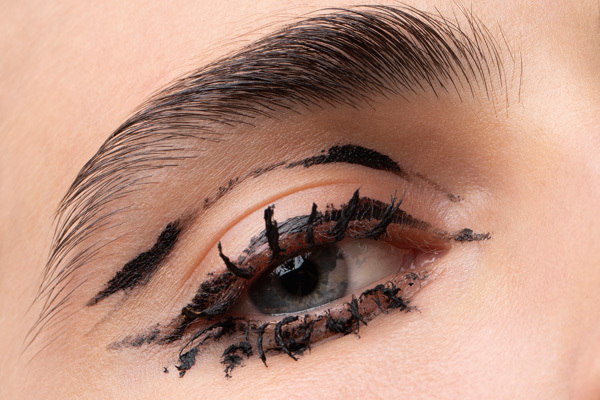 Big Lashes als neue Exzentrik Big Lashes als neue Exzentrik