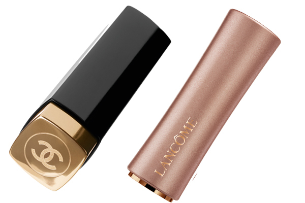Besonders raffiniert sind Lippenstift, die sich mit einem Klick öffnen lassen. Ganz offensichtlich wurden sie für Multitasker entwickelt, die nie beide Hände freihaben. Besonders raffiniert sind Lippenstift, die sich mit einem Klick öffnen lassen. Ganz offensichtlich wurden sie für Multitasker entwickelt, die nie beide Hände freihaben.