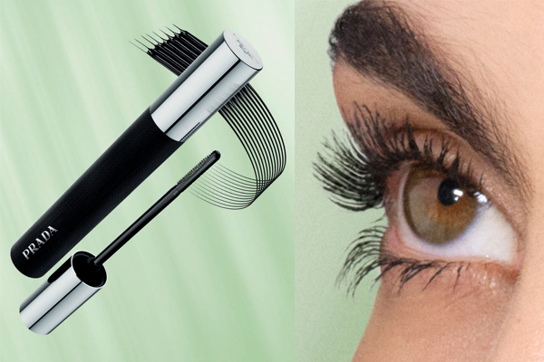 Pradascope Lash Extending Volume Mascara mit der neu entwickelten 180°-Lift-and-Grip-Bürste aus Präzisions-Nylonfasern erfasst jede einzelne Wimper vom Ansatz bis zur Spitze Pradascope Lash Extending Volume Mascara mit der neu entwickelten 180°-Lift-and-Grip-Bürste aus Präzisions-Nylonfasern erfasst jede einzelne Wimper vom Ansatz bis zur Spitze