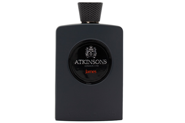 Komponiert aus einer Vielzahl an wertvollen Ingredienzien ist ATKINSONS mit James eine meisterhafte Duftkreation aus holzigen Ambernoten und würzigen Facetten gelungen