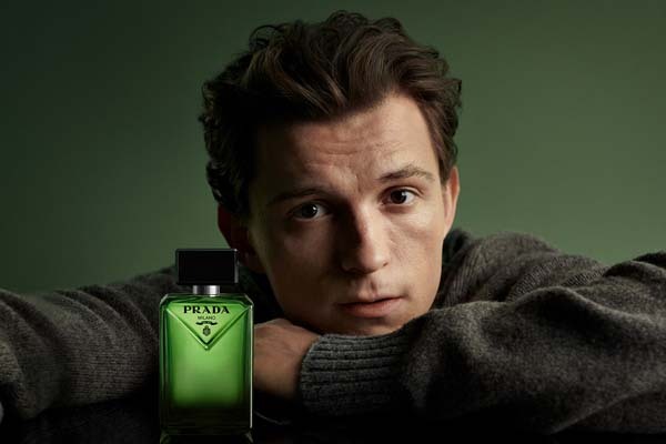 Tom Holland ist das Gesicht zum neuen Herrenduft 