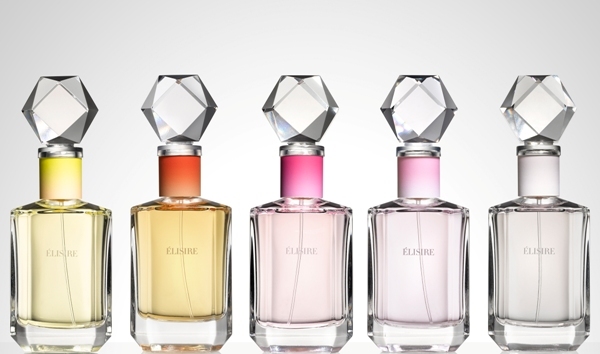 Die Düfte zeichnen sich durch außergewöhnlich hohe Konzentration feinster, natürlicher Ingredienzien aus, entwickelt Meistern der Parfumkunst wie Pierre Negrin oder Alberto Morillas.
