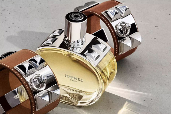 Barénia - ein Flakon inspiriert vom ikonischen Collier de Chien-Armband von Hermès