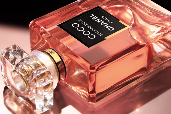 Coco Mademoiselle Crush Absolu Kein Duft, der Regeln befolgt, einer der Haltung zeigt 