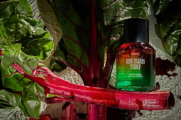 Rhubarb Thief verbindet die säuerliche Frische des Rhabarbers mit Kräuteraromen
