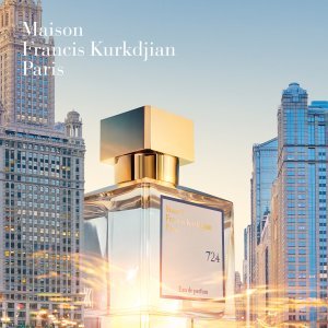 Maison Francis Kurkdijan 724 basiert auf einem abstrakten Dufthema, zusammengesetzt aus weissen Farbtönen