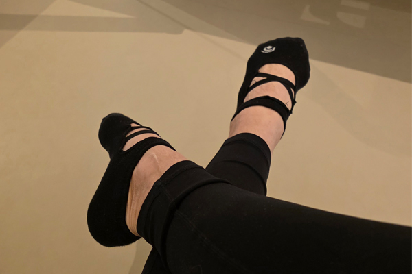 Due Brandy Strappy Pilates Socken von Oceansapart sorgen für Stabilität