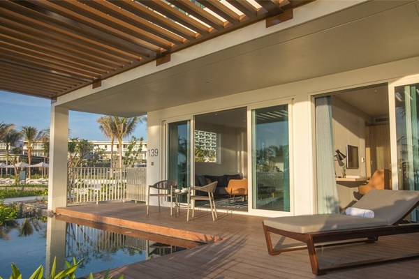 Designadresse für Luxusreisende, Familien und Gourmets in Vietnam: Das ist das Alma Resort am feinen Sandstrand der aufstrebenden Halbinsel Cam Ranh