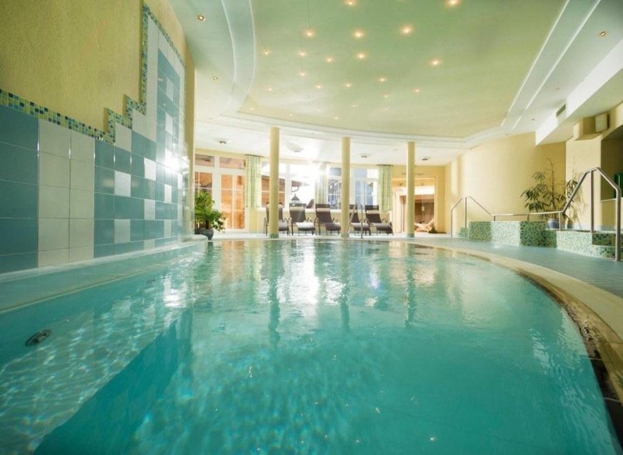 Indoor-Pool - MeinHotel Fast Indoor-Pool - MeinHotel Fast