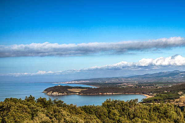 Landschaft und Geschichte verschmilzt am Golf von Baratti auf eindrucksvolle Weise