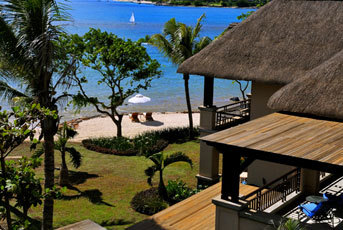 The Grand Mauritian - Blick von der Terrasse auf das Meer