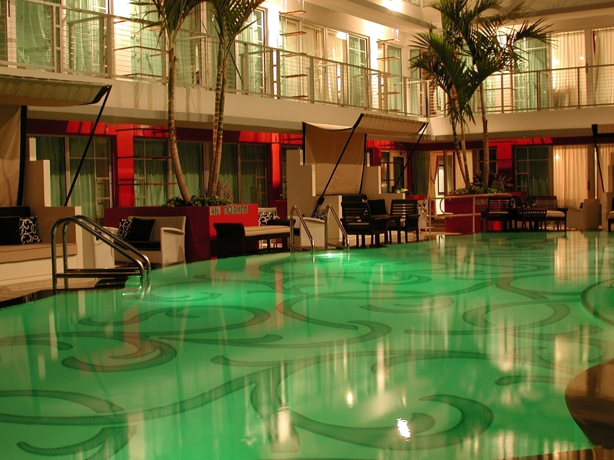 Hotel Victor Pool