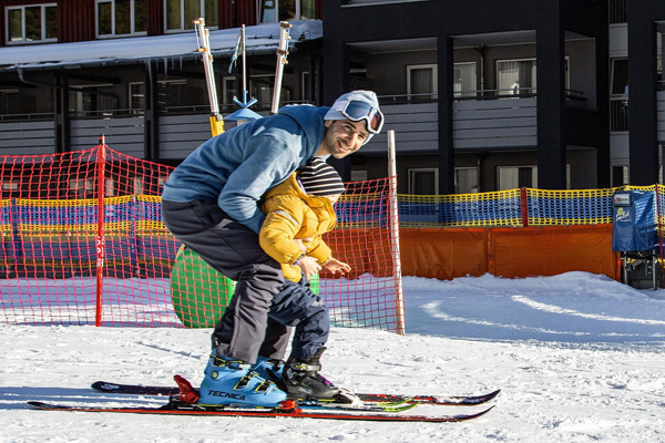 Gratis Skifahren für Eltern und Kinder