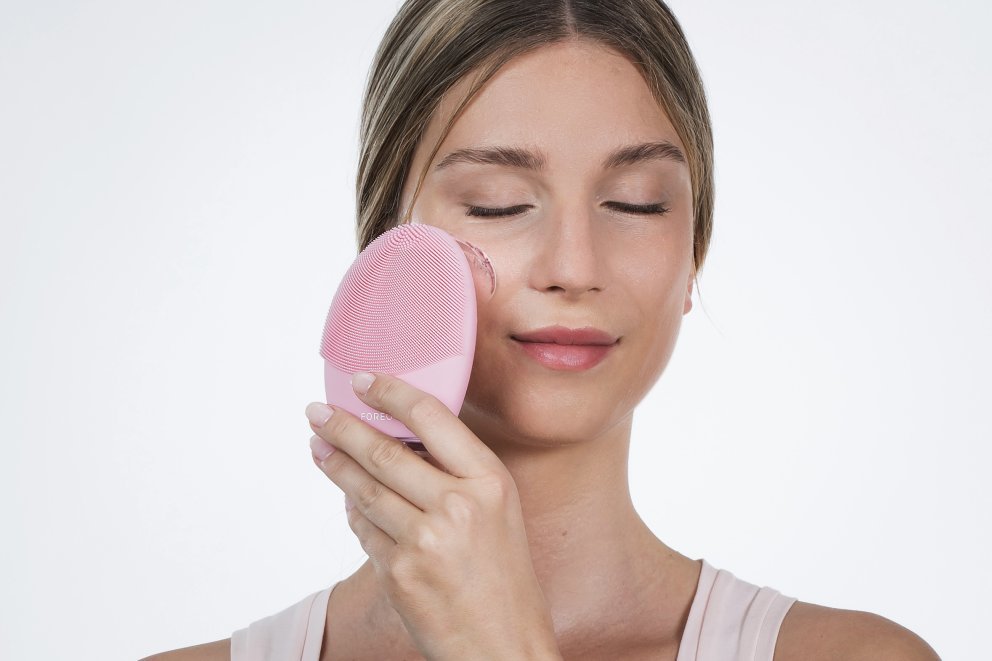 Foreo Luna 3 und Serum Serum Serum