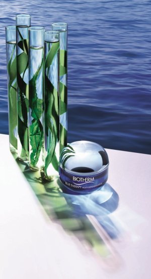 Biotherm Blue Therapy Multi Defender SPF 25 Biotherm Blue Therapy Multi Defender SPF 25
