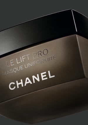 LE LIFT PRO Masque Uniformité schenkt dem Teint neue Leuchtkraft LE LIFT PRO Masque Uniformité schenkt dem Teint neue Leuchtkraft