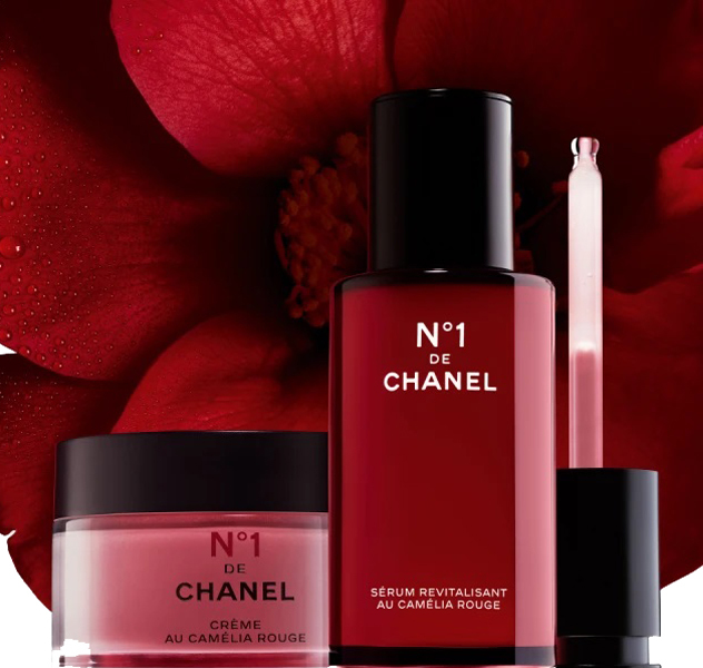 Die Produkte der N°1 de CHANEL Hautpflegelinie wirken intensiv und unmittelbar auf die Vitalitätsmechanismen der Haut ein.