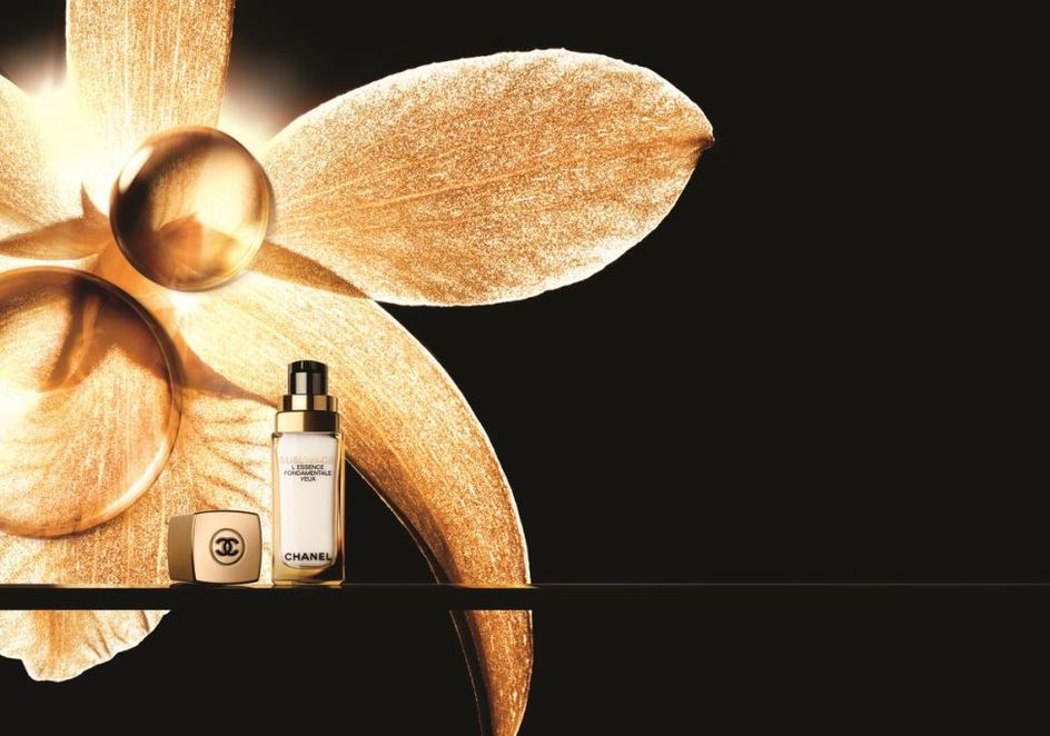 SUBLIMAGE L´Essence Fondamentale Yeux betont die Augen, festigt die Haut, Wimpern und Brauen gewinnen an Dichte SUBLIMAGE L´Essence Fondamentale Yeux betont die Augen, festigt die Haut, Wimpern und Brauen gewinnen an Dichte