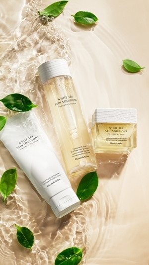 White Tea Skin Solutions verleiht der Haut jugendliche Vitalität udn stärkt ihre Abwehrkräfte White Tea Skin Solutions verleiht der Haut jugendliche Vitalität udn stärkt ihre Abwehrkräfte