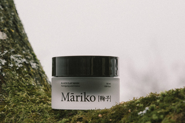 Die Black Clay Mask reinigt die Haut intensiv und sorgt für den Detox-Effekt