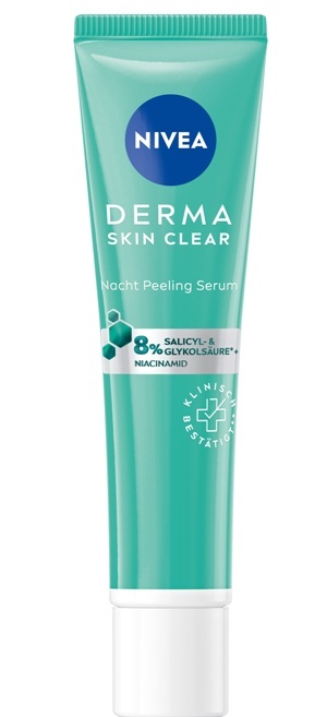 Absoluter Star der Linie ist das NIVEA DERMA Skin Clear Nacht Peeling Serum, eine innovative Lösung gegen unreine Haut in nur 7 Tagen.  