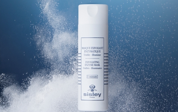 Sisley Masque Exfoliant Enzymatique reingt und klärt die Haut