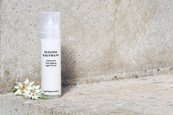 Advanced Anti-Ageing Light Cream