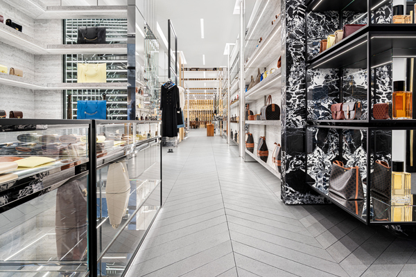 Ein Einblick in den coolen Celine Store am Wiener Kohlmarkt