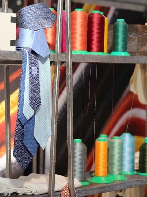 Hermès Krawatten Fertigung Hermès Krawatten Fertigung