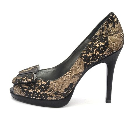 Stuart Weitzmann bei Stiefelkönig Boutique