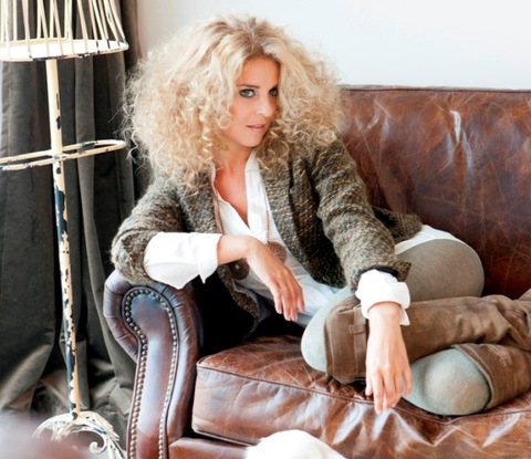 Christine Reiler in Dauerwellen by Bundy Bundy
