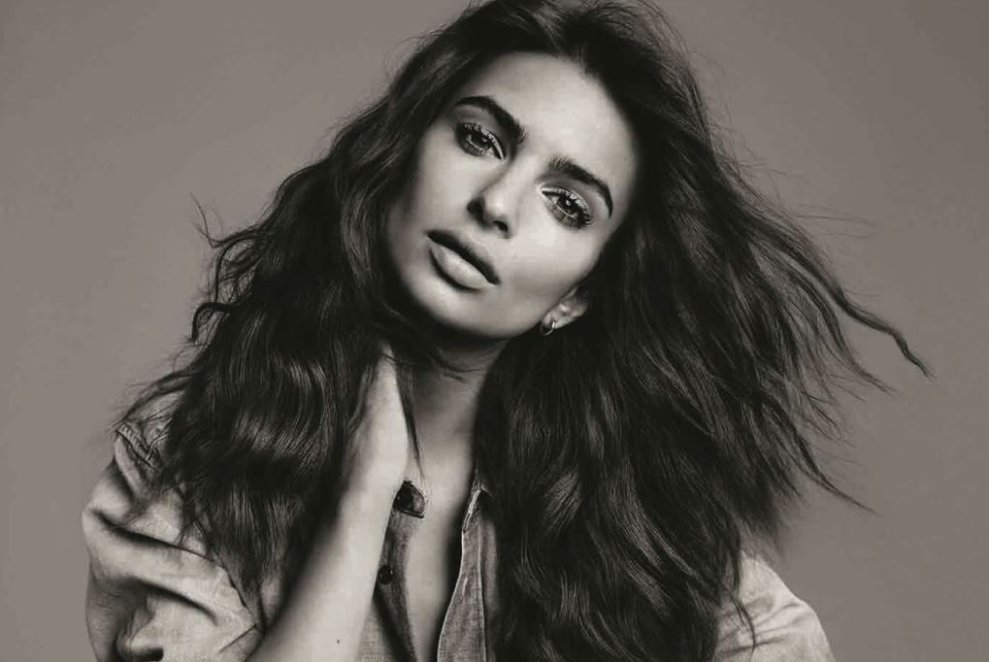 Emily Ratajkowski für AURA BOTANICA Emily Ratajkowski für AURA BOTANICA
