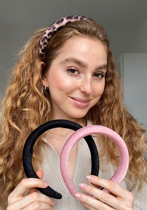DER COMFY HOOP  ist der absolute Beauty-Retter für die Handtasche mit maximalem Tragekomfort