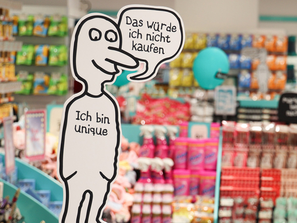 Ein unnormaler Drogeriemarkt stellt die Shoppingwelt auf den Kopf