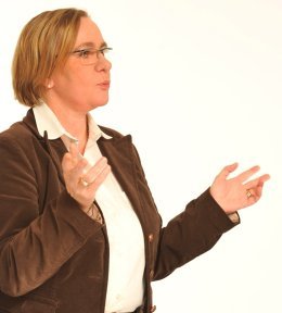 Dr. Marianne Waldemann Laue, wissenschaftliche Leiterin der Produktentwicklung Hautpflege bei Henkel