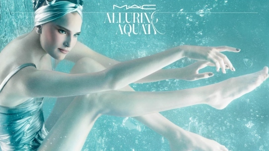 MAC Alluring Aquatic MAC Alluring Aquatic