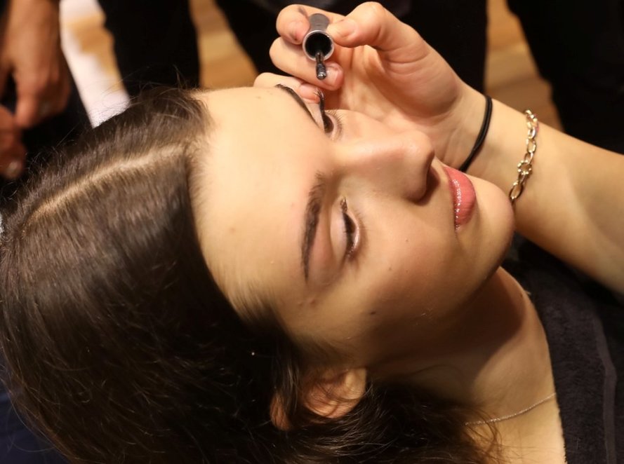 Salon Schernhorst mit Lash + Brow Bar Salon Schernhorst mit Lash + Brow Bar