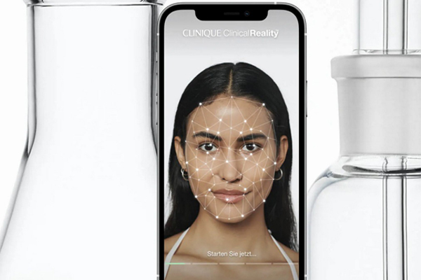 ClinicalReality nutzt eine KI-basierte Gesichtsanalyse in Kombination mit Selfies
